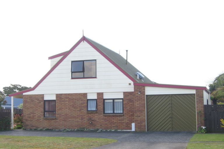 Photo of property in 6 Ngamotu Place, Mount Maunganui, 3116