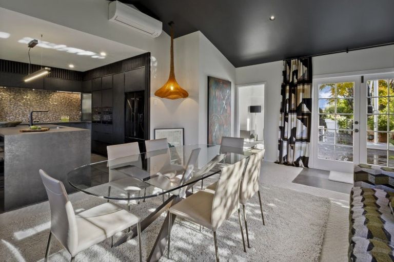 Photo of property in 11 Cedar Drive, Kelvin Heights, Queenstown, 9300