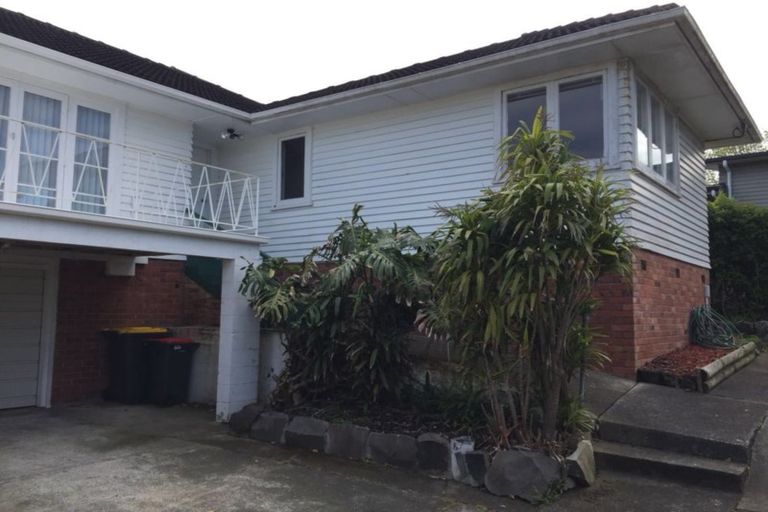 Photo of property in 29 Carole Crescent, Pakuranga, Auckland, 2010