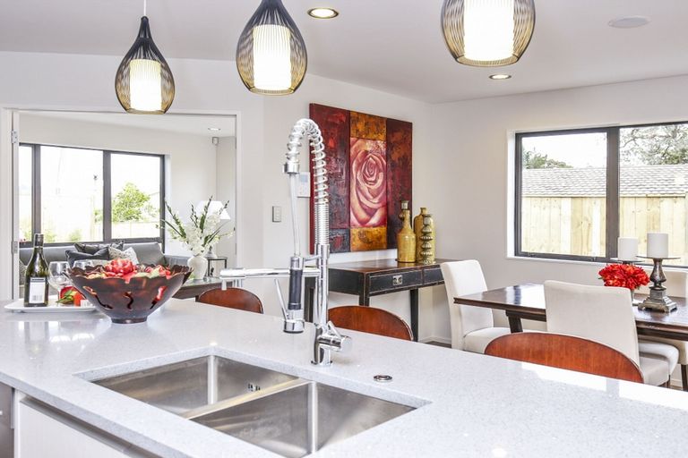 Photo of property in 80b Millbrook Road, Henderson, Auckland, 0612