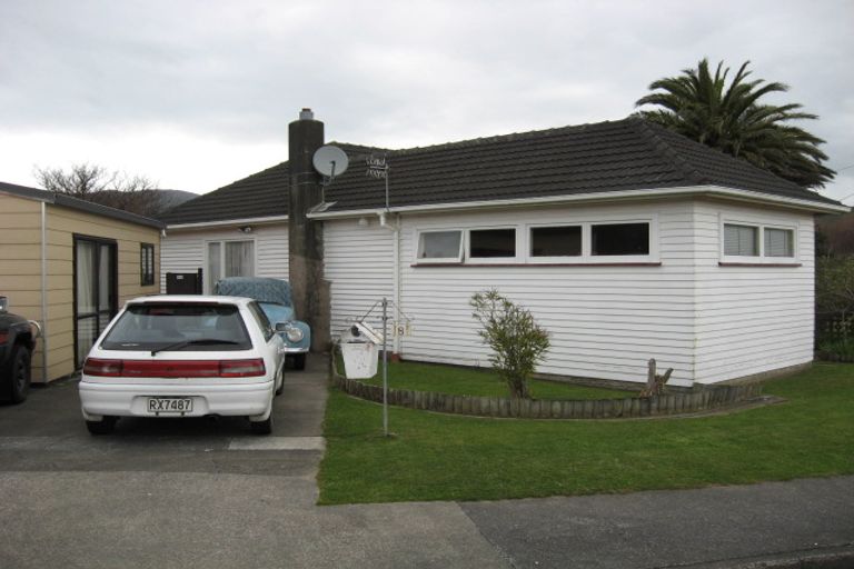 Photo of property in 8 Miles Crescent, Wainuiomata, Lower Hutt, 5014