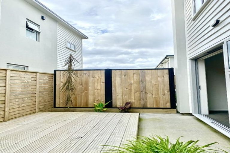 Photo of property in 1115a High Street, Taita, Lower Hutt, 5011