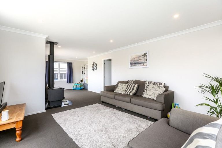 Photo of property in 5 Old South Road, Okato, 4335