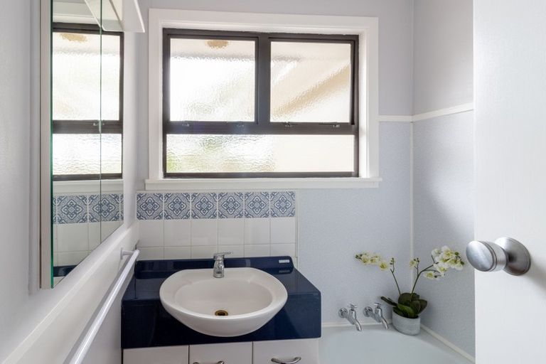 Photo of property in 140 Pembroke Street, Westown, New Plymouth, 4310