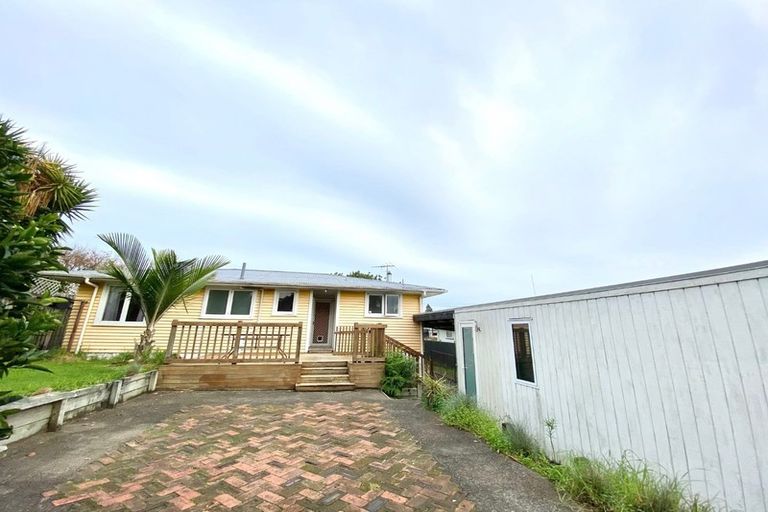 Photo of property in 14 Alan Avenue, Henderson, Auckland, 0610