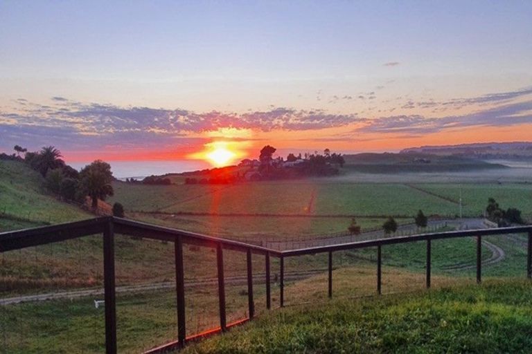 Photo of property in 32c Pokare Road, Pukehina, Te Puke, 3186