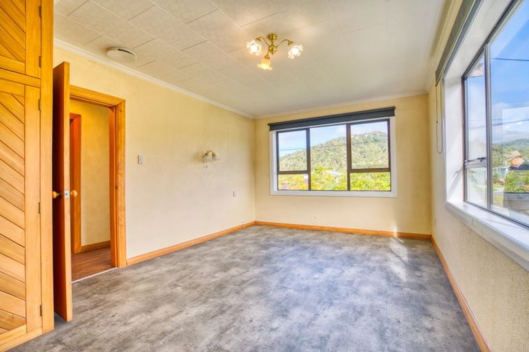 Photo of property in 33 Stafford Street, Blackball, 7804