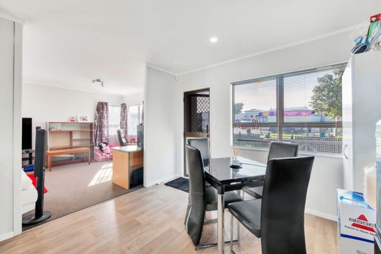 Photo of property in 163 Finlayson Avenue, Clendon Park, Auckland, 2103