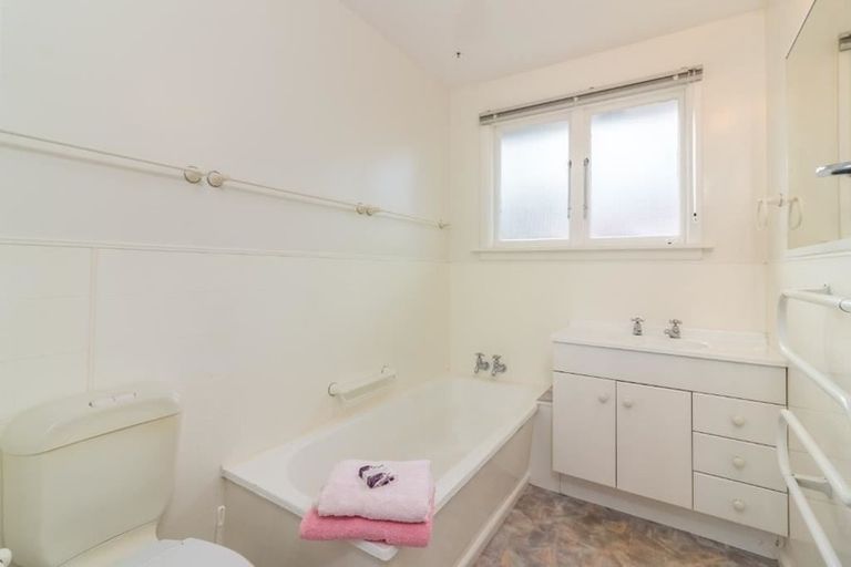 Photo of property in 233 Condell Avenue, Papanui, Christchurch, 8053