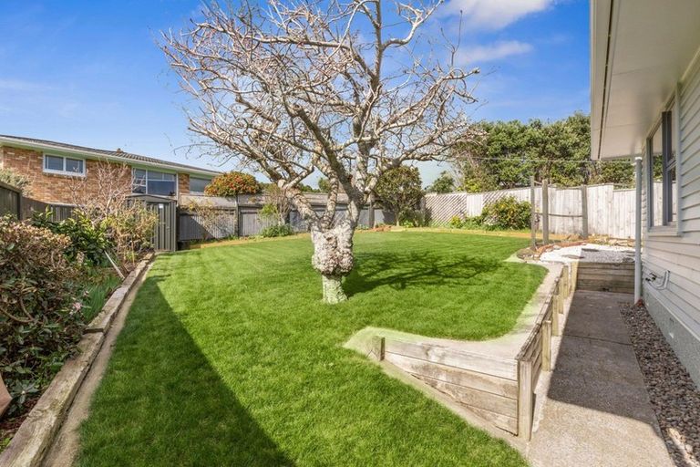 Photo of property in 12 Crownhill Street, Spotswood, New Plymouth, 4310