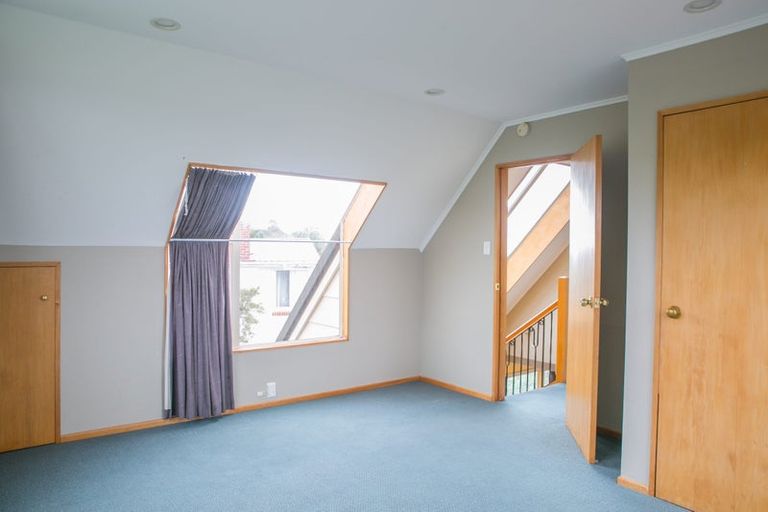 Photo of property in 14 Marine Parade, Bluff, 9814