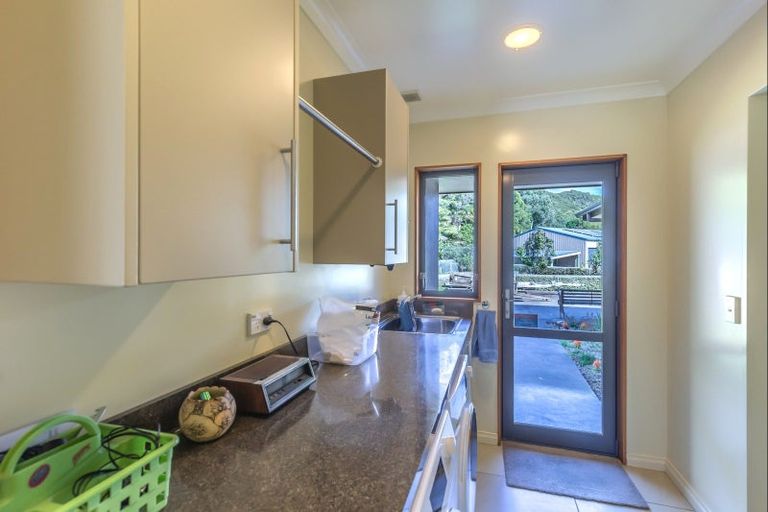 Photo of property in 40 Manakau Heights Drive, Manakau, Otaki, 5583