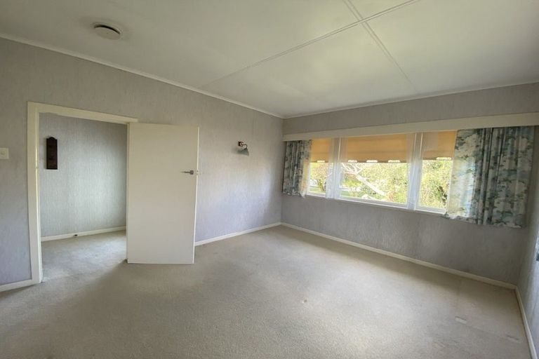 Photo of property in 16 Nicholson Avenue, Papatoetoe, Auckland, 2025