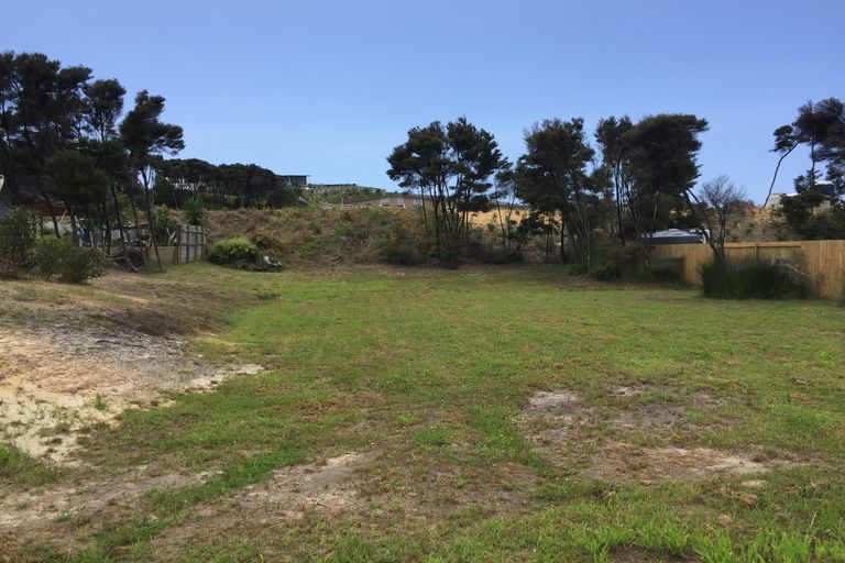 Photo of property in 13 Seabreeze Road, Mangawhai Heads, Mangawhai, 0505
