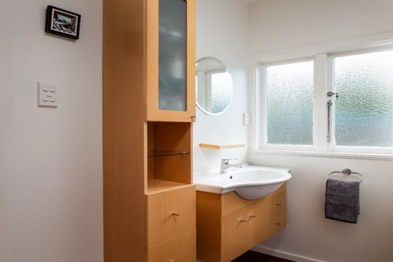 Photo of property in 2/49 Ashgrove Terrace, Somerfield, Christchurch, 8024