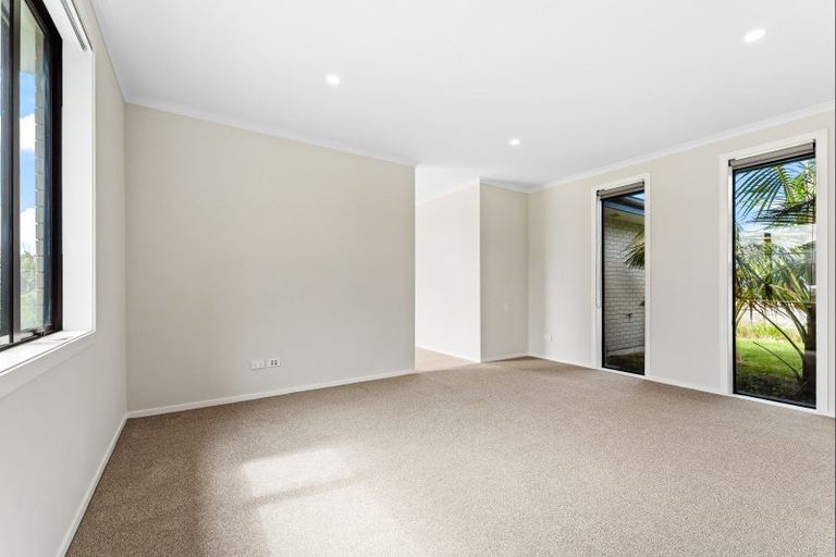 Photo of property in 12 Kia Kaha Drive, Snells Beach, 0920