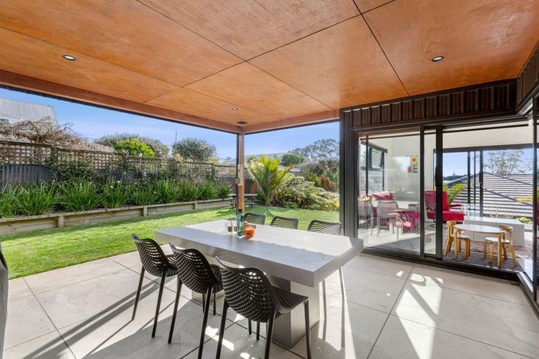 Photo of property in 6 Piper Way, Glen Avon, New Plymouth, 4312