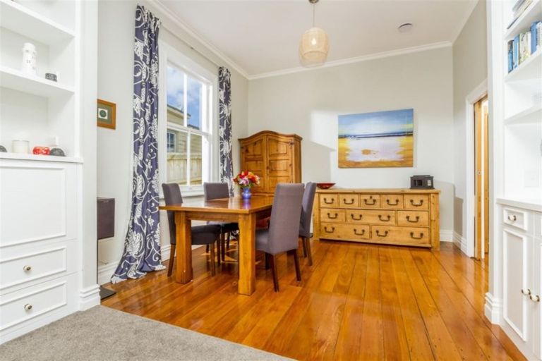 Photo of property in 15 Kawerau Avenue, Devonport, Auckland, 0624