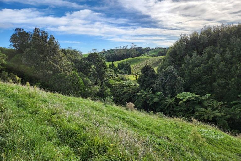 Photo of property in 144 Ackworth Road, Lepperton, New Plymouth, 4373