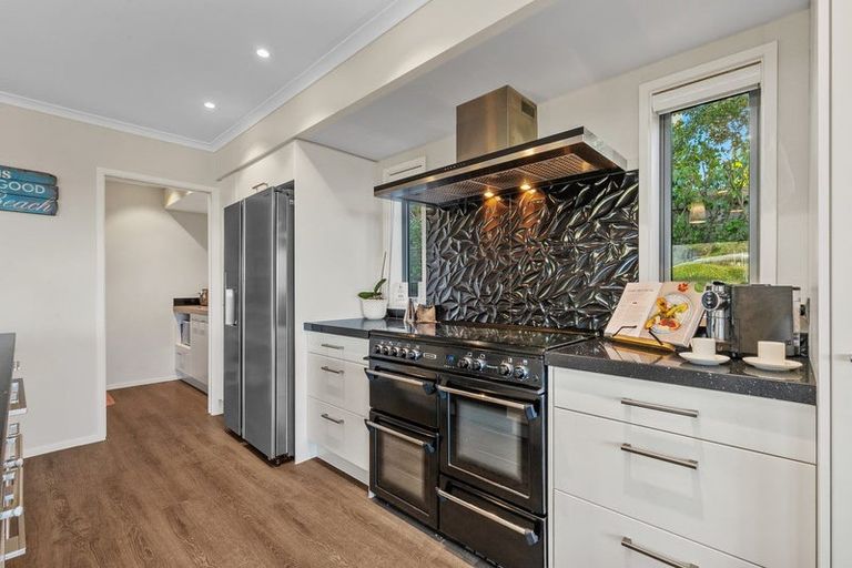 Photo of property in 69 Hillcrest Road, Hatfields Beach, Orewa, 0931