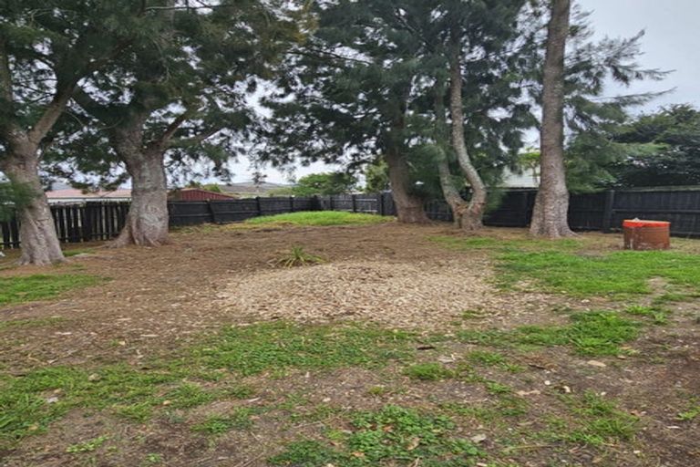 Photo of property in 30 Hyperion Drive, Randwick Park, Auckland, 2105