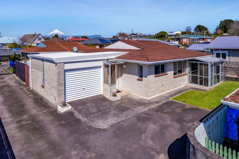Photo of property in 5a Webster Street, Westown, New Plymouth, 4310