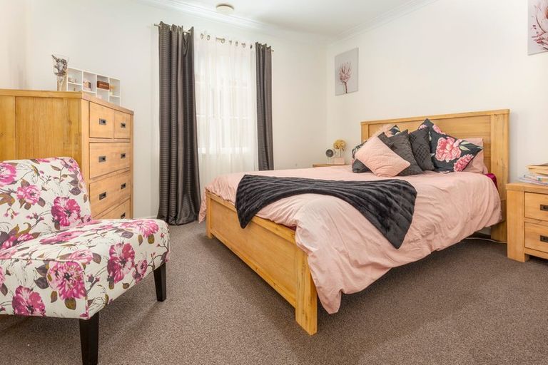 Photo of property in 1/23 South Street, Papakura, 2110