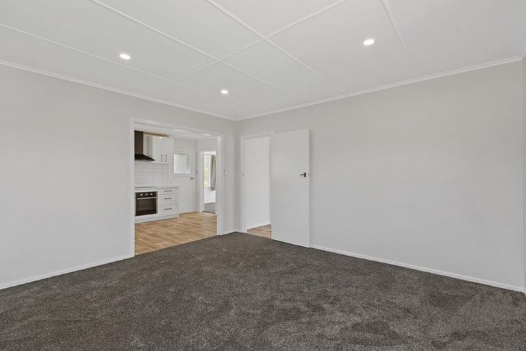 Photo of property in 10 Alamein Place, Pukekohe, 2120