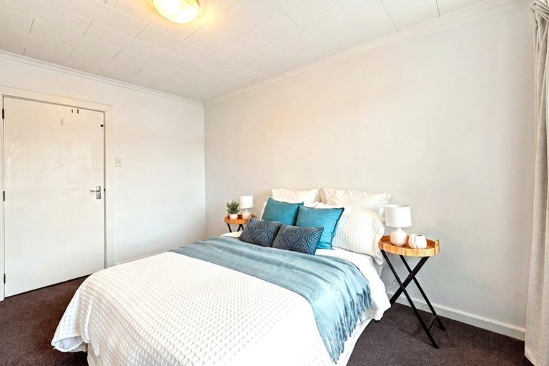 Photo of property in 5 Mappleton Avenue, Burnside, Christchurch, 8053