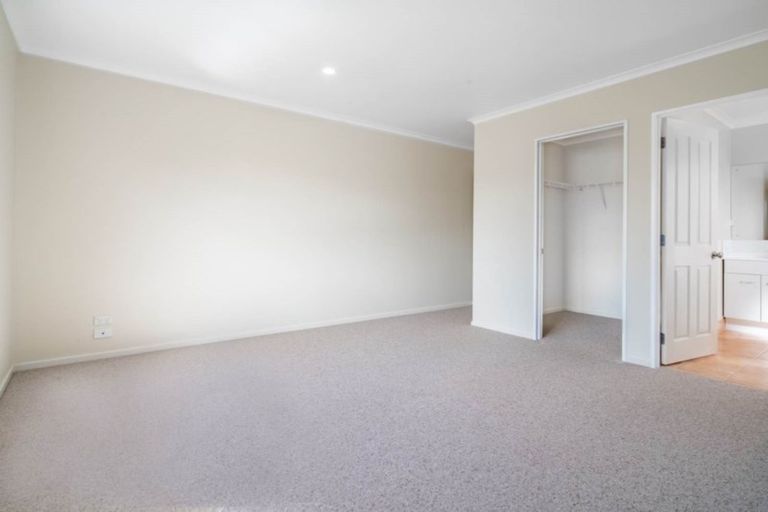 Photo of property in 54a Candia Road, Swanson, Auckland, 0614