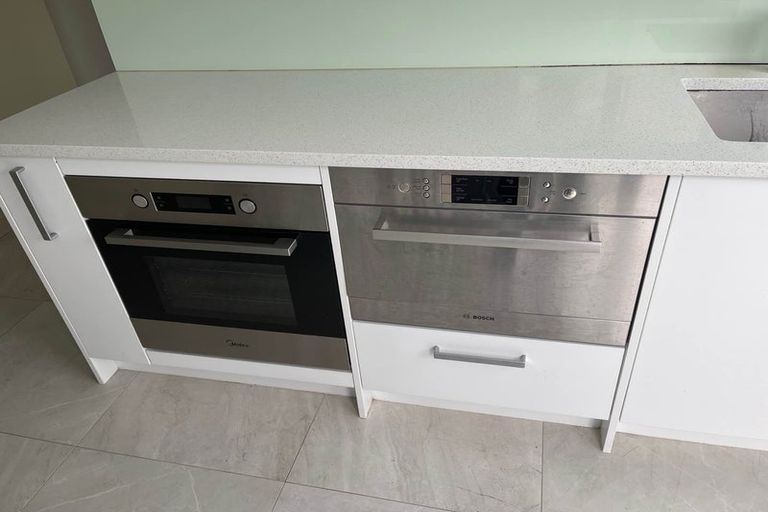 Photo of property in 2 Veneta Close, Flat Bush, Auckland, 2019