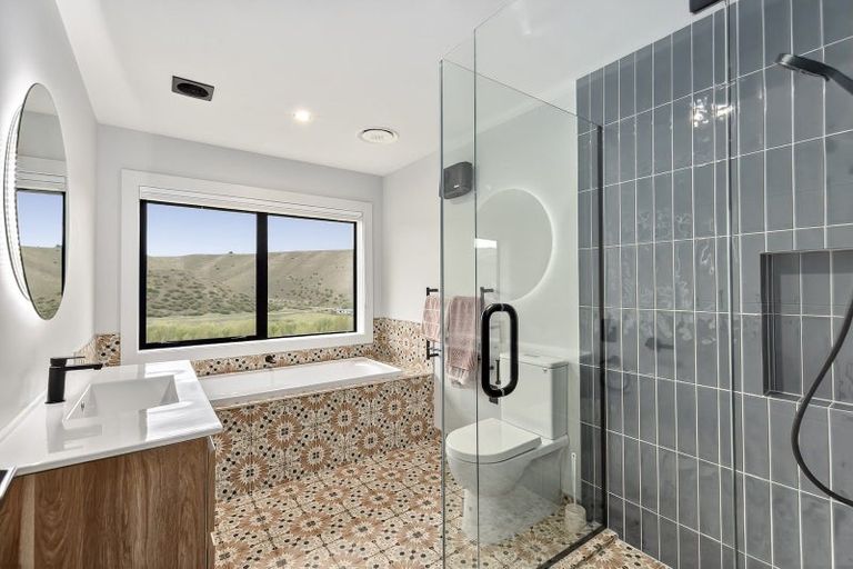 Photo of property in 2 Judare Drive, Lowburn, Cromwell, 9384