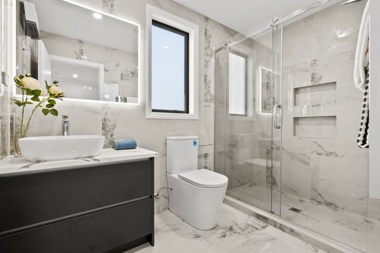 Photo of property in 28 Catalina Avenue, Rosehill, Papakura, 2113