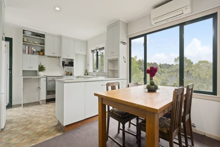 Photo of property in 98a Mangorei Road, Strandon, New Plymouth, 4312