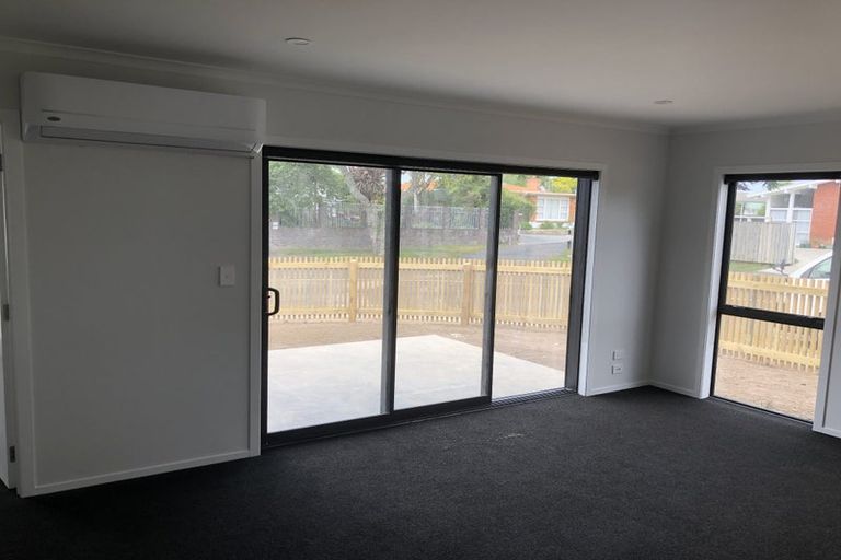 Photo of property in 2/18 Fuchsia Avenue, Pukete, Hamilton, 3200