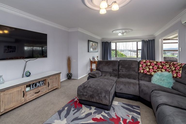 Photo of property in 1 Tudor Road, Pahiatua, 4910