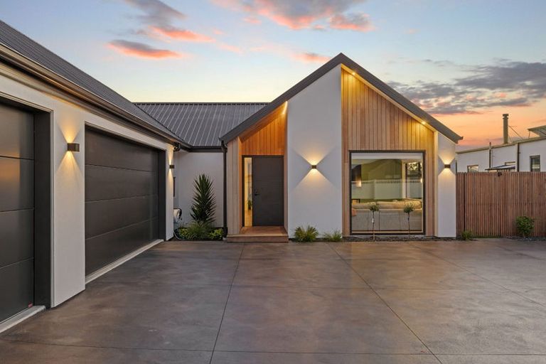 Photo of property in 35 Hotere Street, Rangiora, 7400