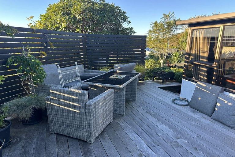 Photo of property in 6 Honnor Place, Hurdon, New Plymouth, 4310