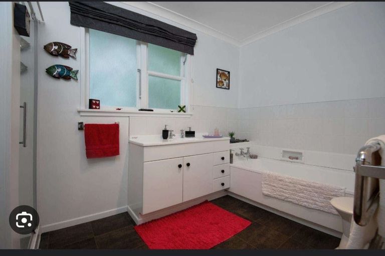 Photo of property in 3 Sutherland Crescent, Westbrook, Palmerston North, 4412