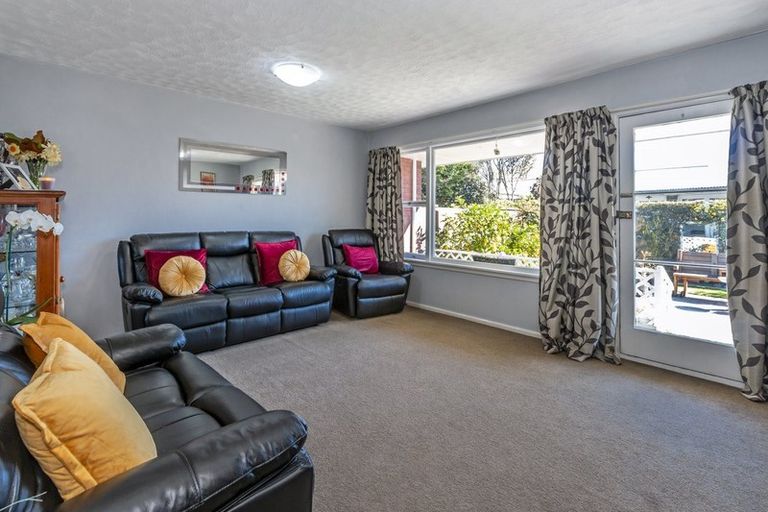Photo of property in 3/7a Curletts Road, Sockburn, Christchurch, 8042