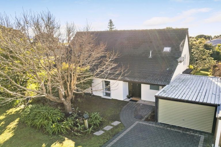Photo of property in 1a Arthur Street, Paraparaumu Beach, Paraparaumu, 5032