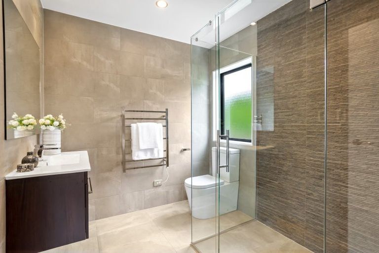 Photo of property in 65 Sunny Crescent, Huapai, Kumeu, 0810