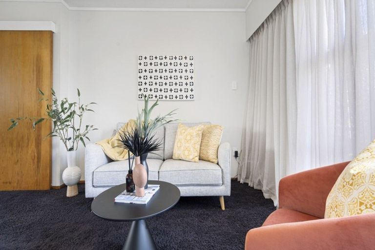 Photo of property in 1/58 Paynters Avenue, Strandon, New Plymouth, 4312