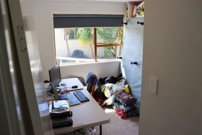 Photo of property in 43 Kamara Road, Glen Eden, Auckland, 0602