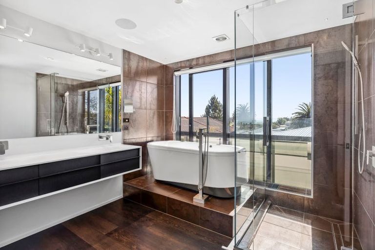 Photo of property in 228 Collingwood Street, Nelson South, Nelson, 7010