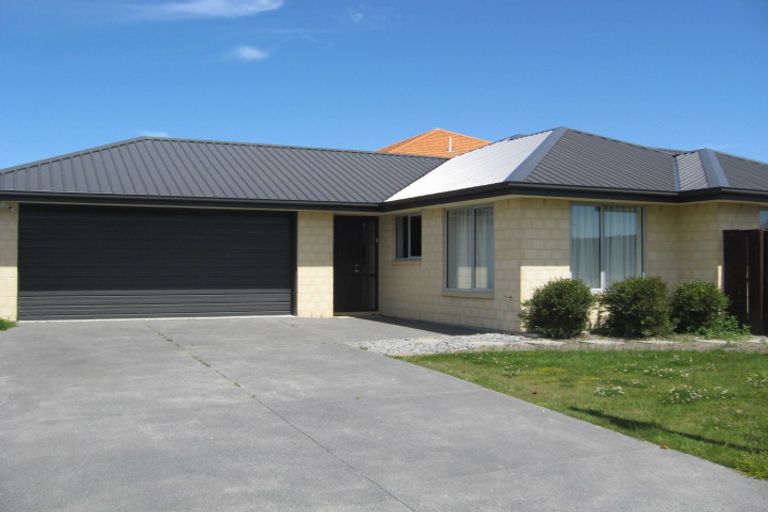 Photo of property in 12 Anglem Way, Northwood, Christchurch, 8051