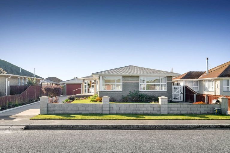 Photo of property in 80 Blankney Street, Hornby, Christchurch, 8042