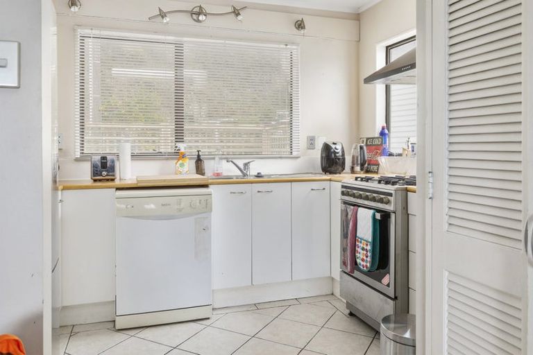 Photo of property in 81 View Road, Houghton Bay, Wellington, 6023