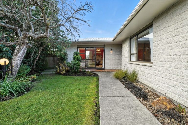 Photo of property in 12 Kinley Street, Rangiora, 7400