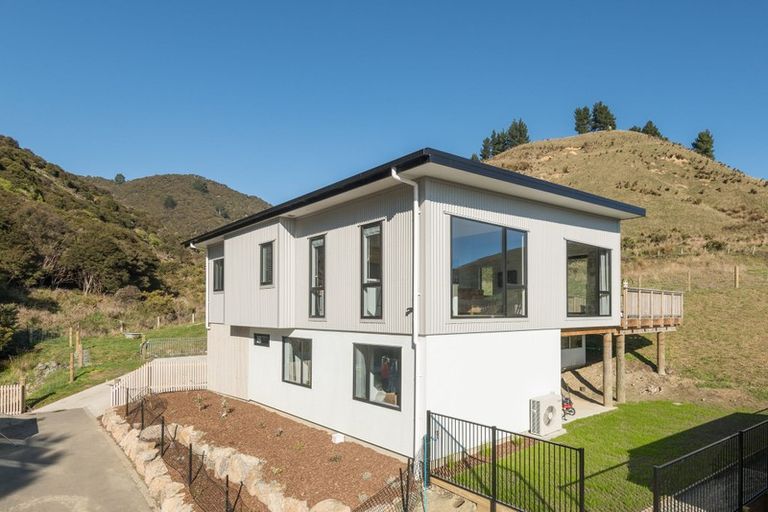 Photo of property in 25 Devenish Place, Atawhai, Nelson, 7010